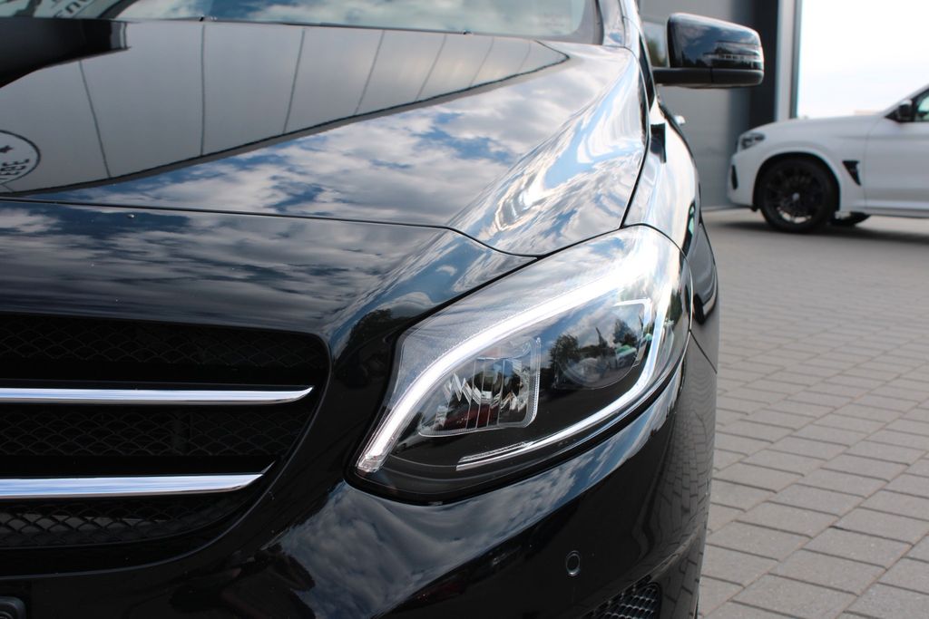 MERCEDES-BENZ B 200 d Urban LED NAVI SHZ PDC AUT