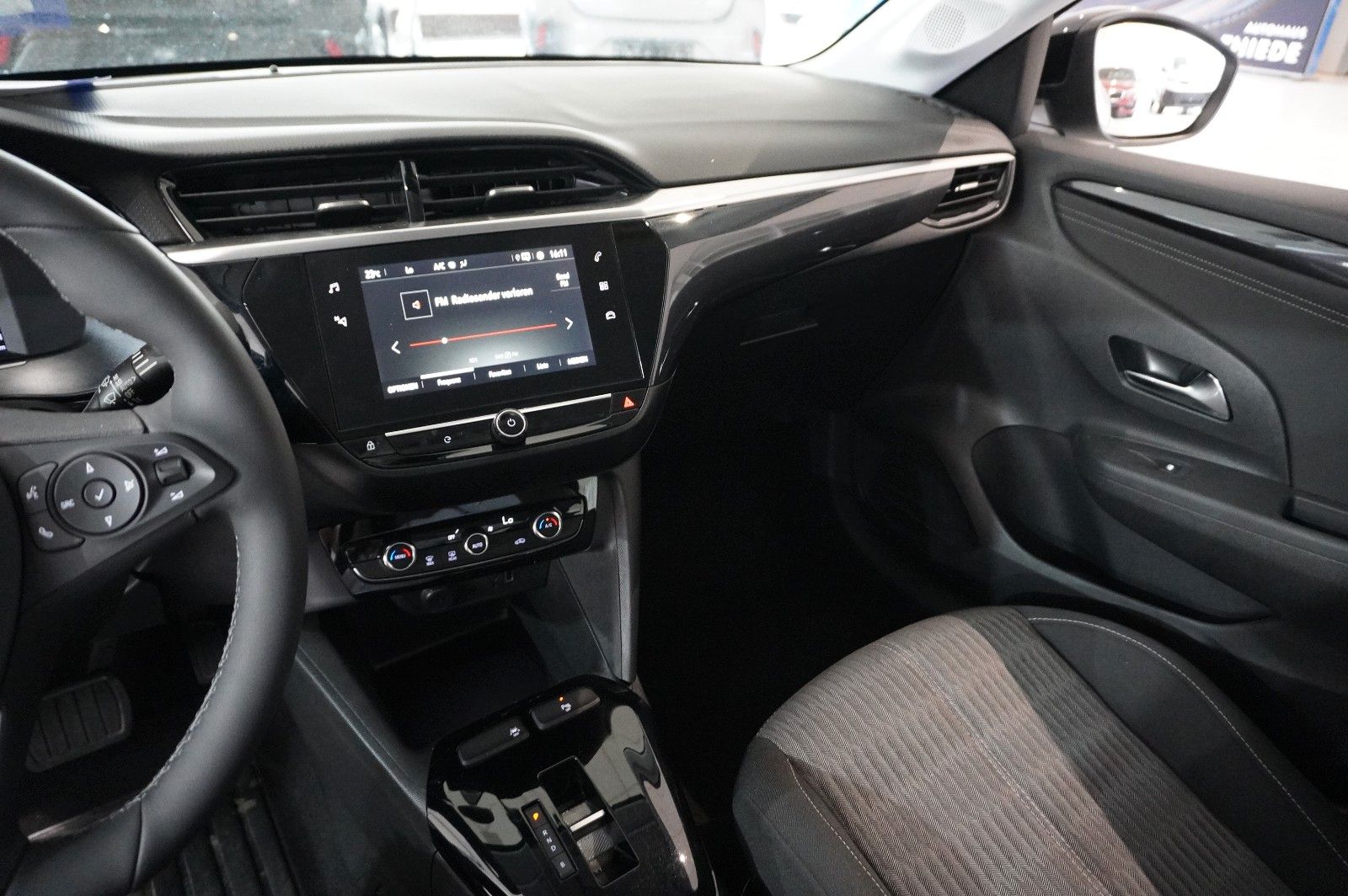 Fahrzeugabbildung Opel Corsa-e F ELEGANCE 1-PHASIG NAVI/LED/KAMERA/DAB+