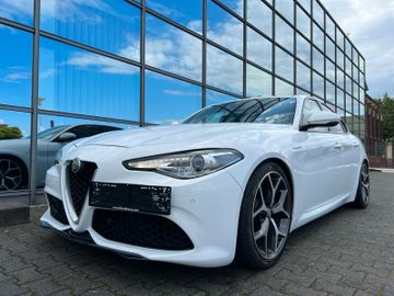 Alfa-Romeo Giulia - 8