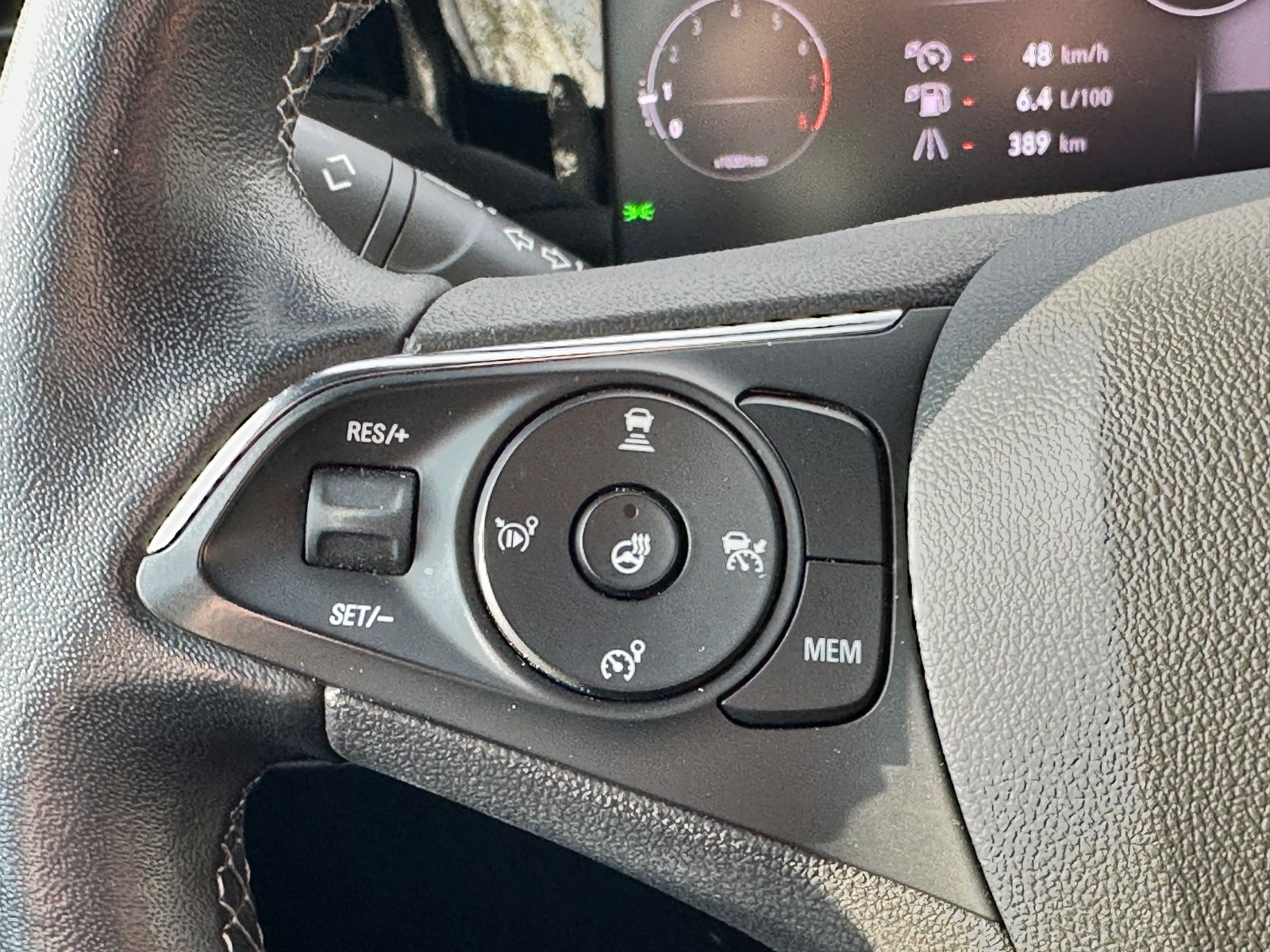 Fahrzeugabbildung Opel Mokka Ultimate*Alcantara*SHZ*LHZ*RFK*NaviPro*Car