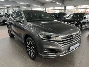 Volkswagen Touareg - 2
