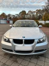 BMW 3er E90 grau - BMW aus 2006: 3er