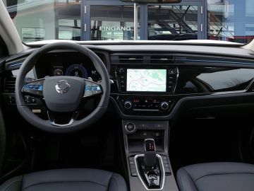 Ssangyong Korando e-Motion Titanium Plus Navi°ACC°RFK°SHZ°