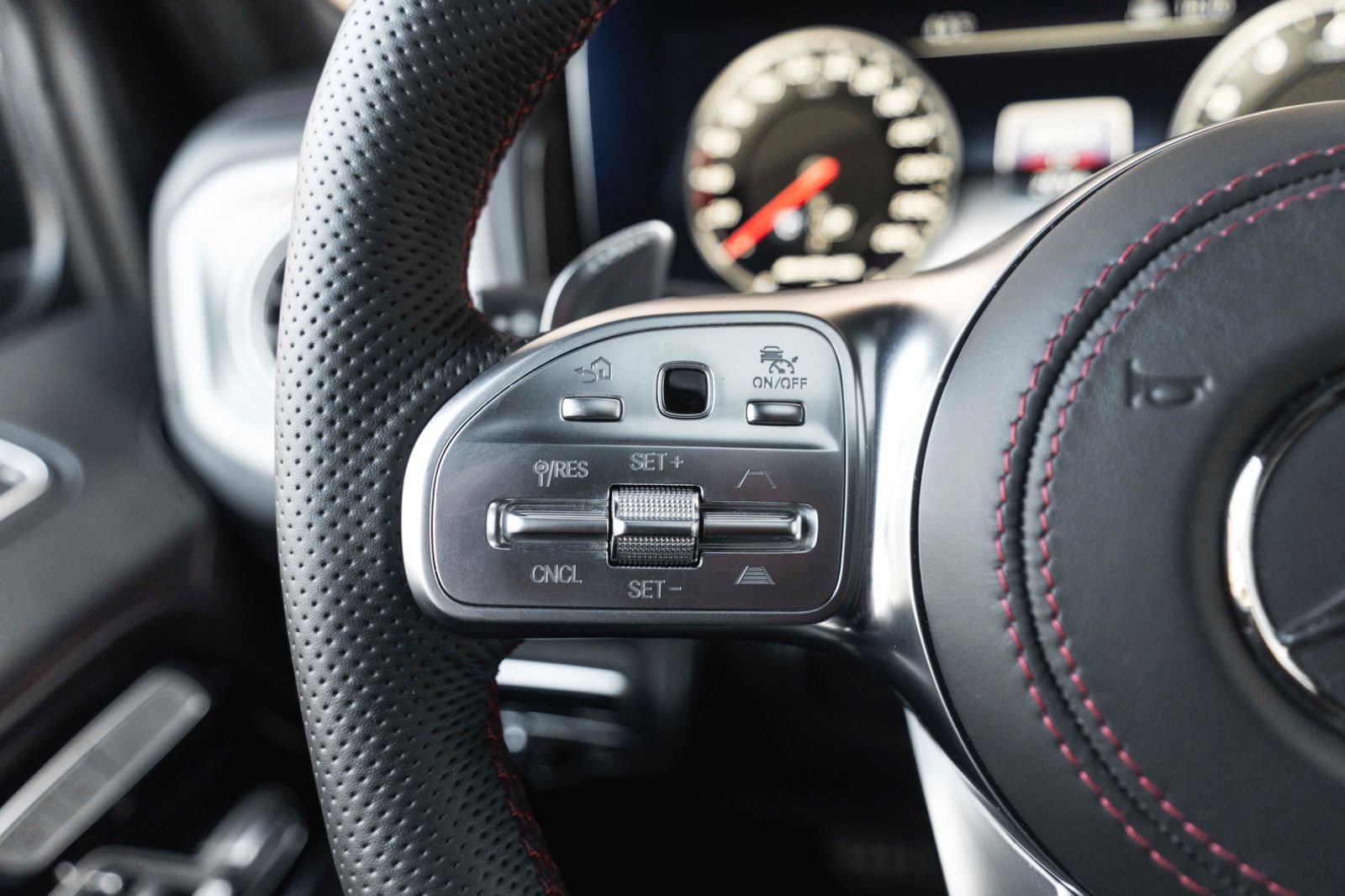 Fahrzeugabbildung Mercedes-Benz G 63 AMG ACC BURMESTER 360°  AHK CARBON