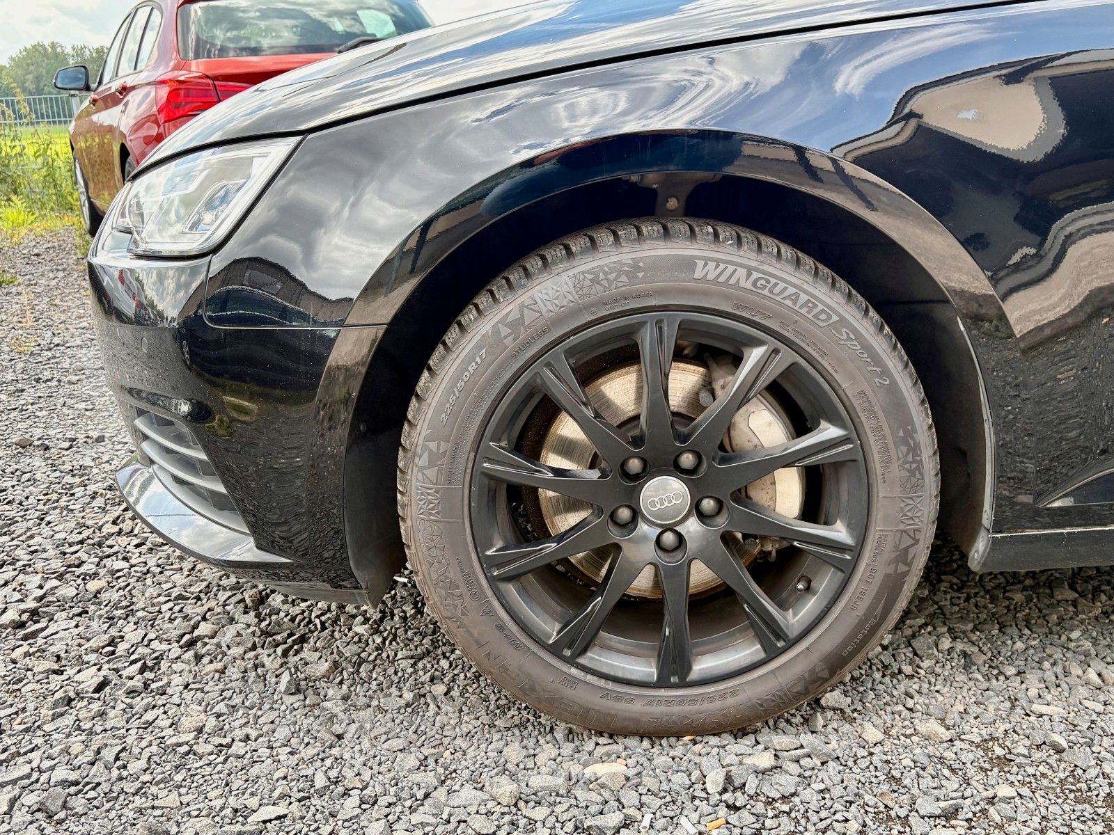 Fahrzeugabbildung Audi A4 2.0 TDI quattro Aut Navi Leder Xenon AHK SPOR