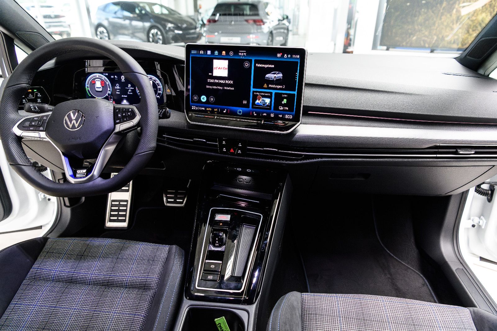 Fahrzeugabbildung Volkswagen Golf GTE BLACK-STYLE+ IQ-LIGHT