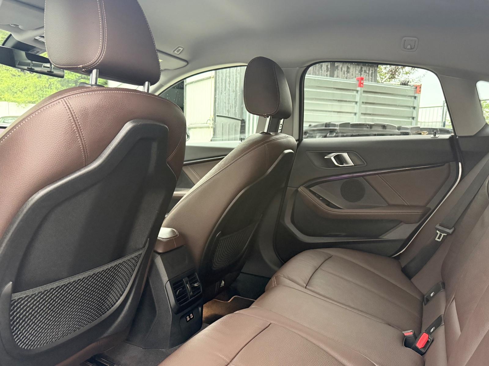 BMW 218 Gran Coupé 218i Gran Coupé Aut. Luxury Line LED/Keyless/Cam, миниатюра 19