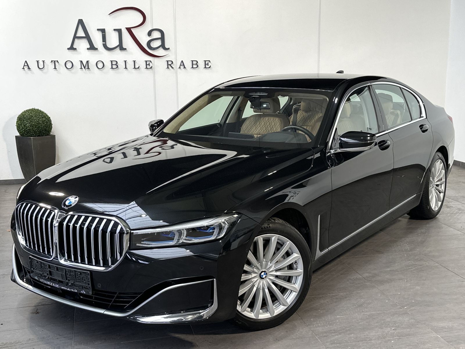 Fahrzeugabbildung BMW 750i xDrive Pure Excellence NAV+LASER+360°+HEAD-