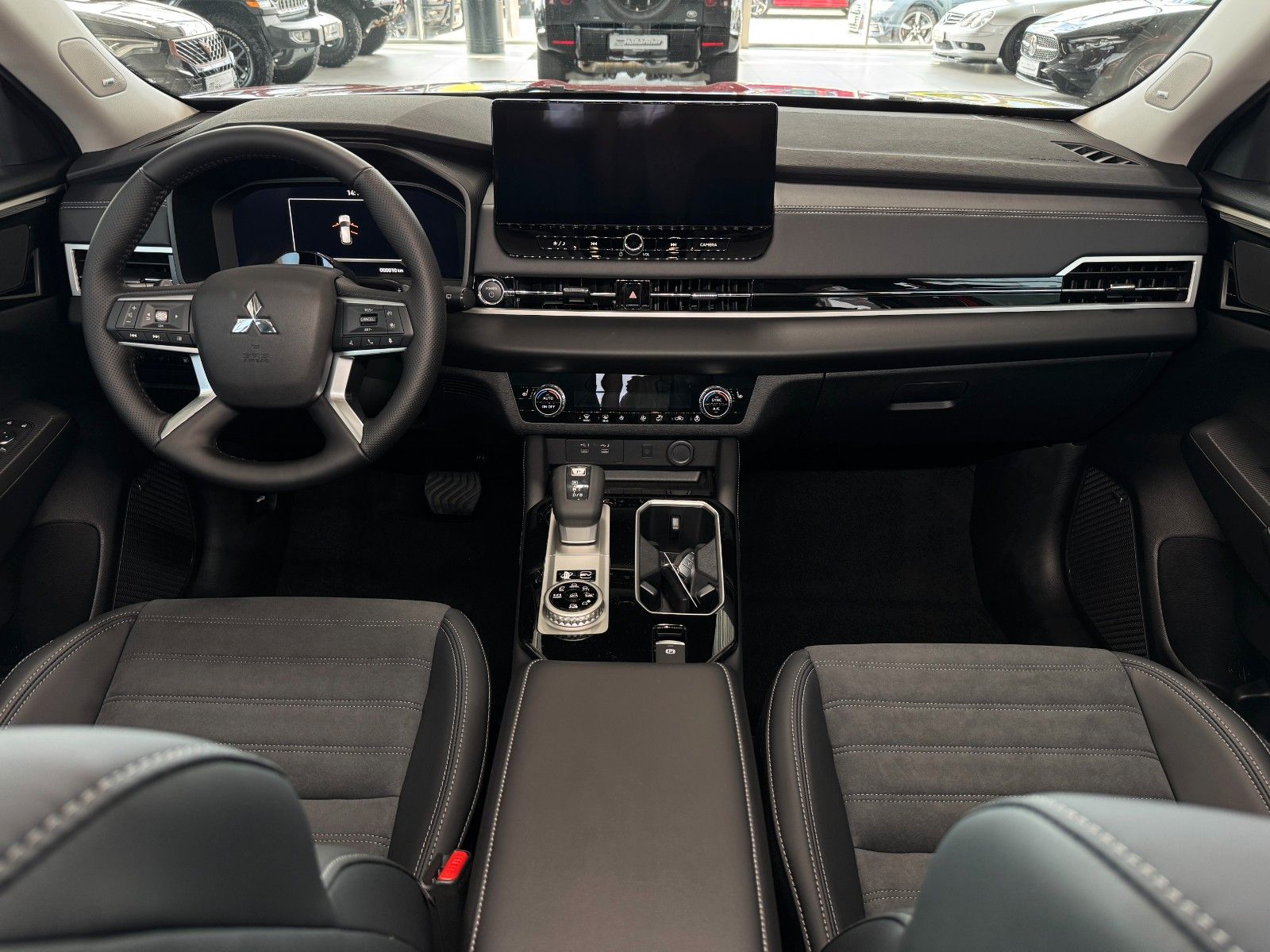 Fahrzeugabbildung Mitsubishi Outlander 2.4 PHEV 4WD Diamant PLUS
