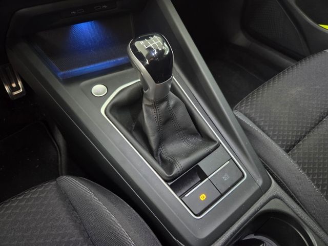 Golf VIII Active 2.0 TDI LED+ NAV ACC APP SIDE