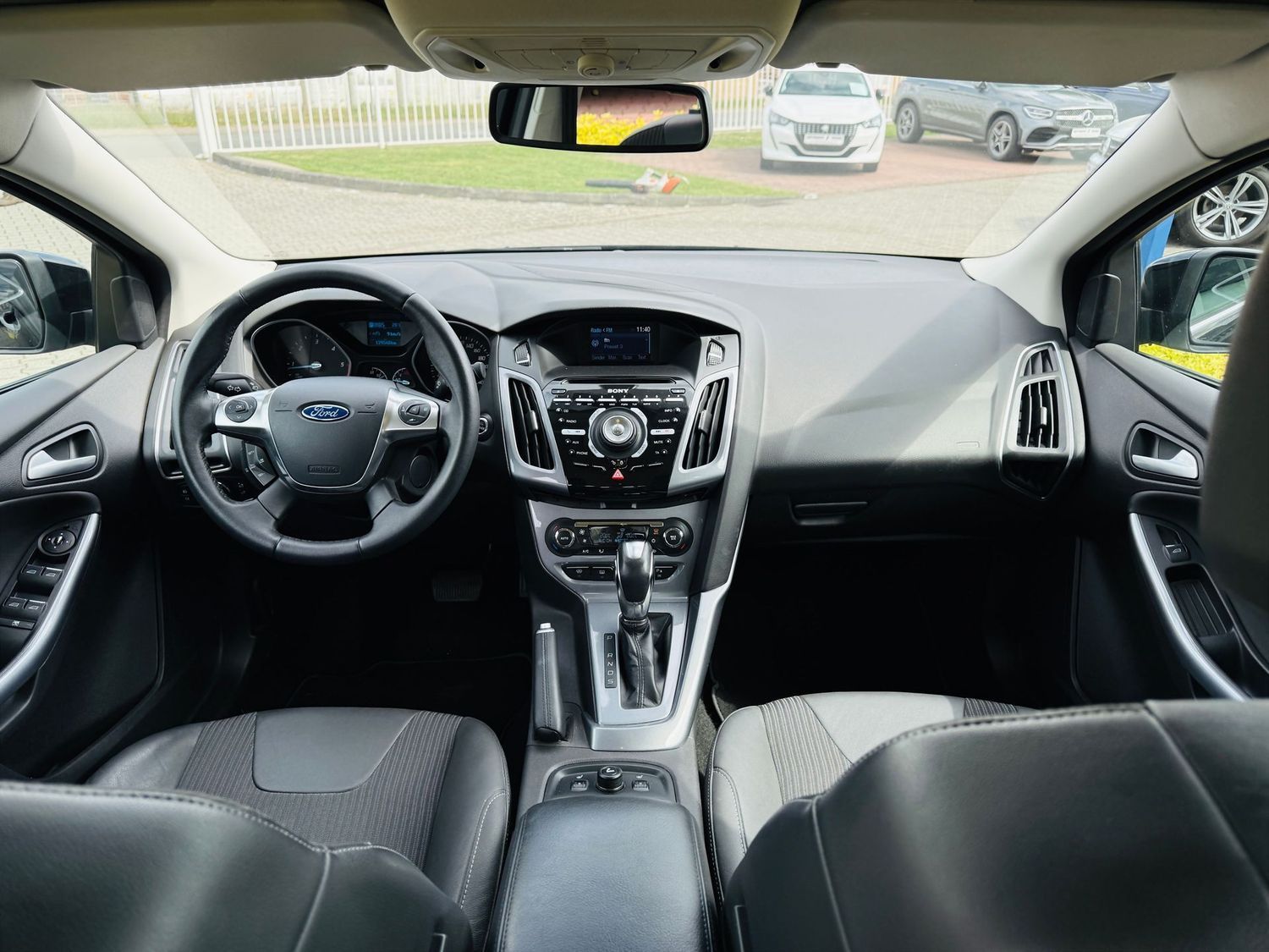 Fahrzeugabbildung Ford Focus 2,0 TDCi, TITANIUM, Automatik, Klima, PTS,