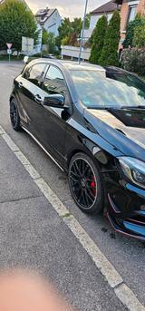 Mercedes-Benz A45 AMG Mercedes - Mercedes-Benz A 45 AMG aus 2015