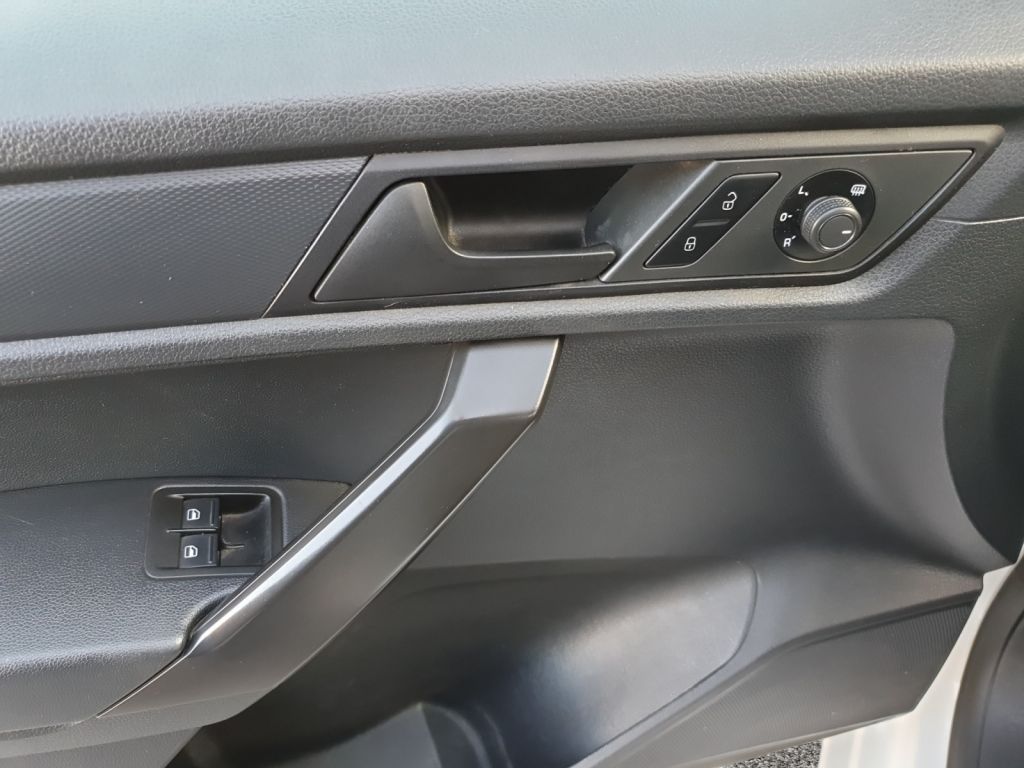 Fahrzeugabbildung Volkswagen Caddy 1.0 TSI AHZV,Climatic,SH,Radio Compition