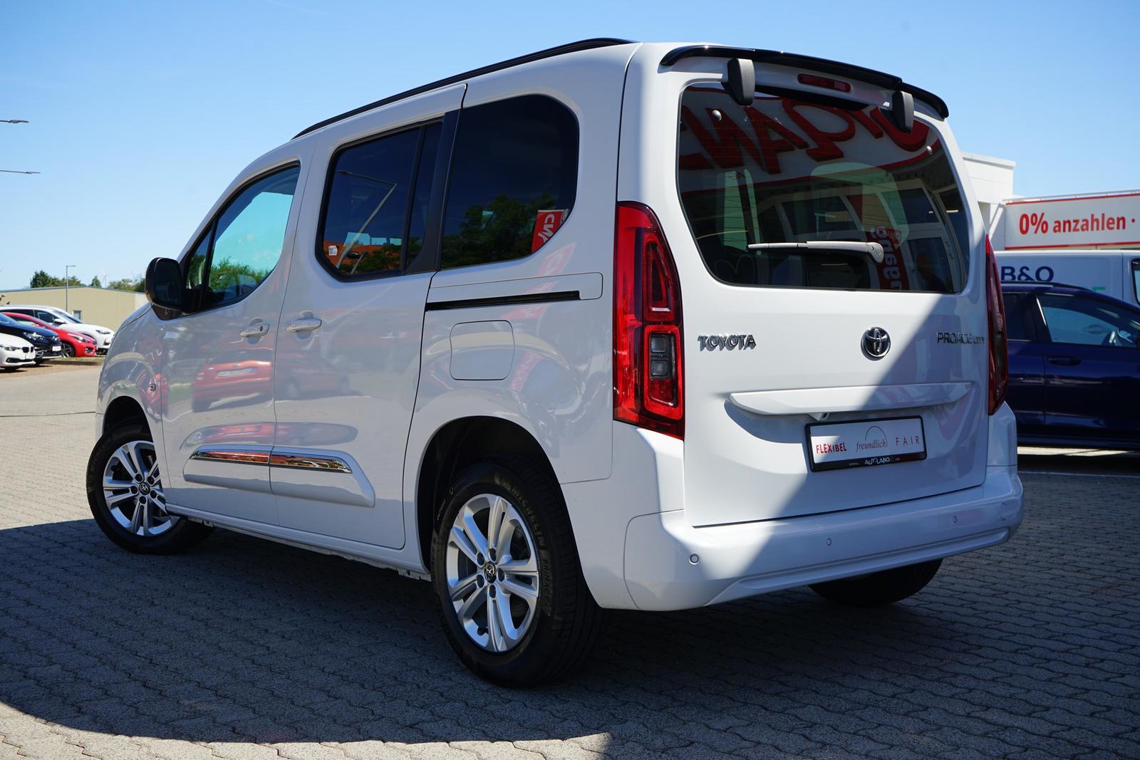 Toyota Proace City Verso 1.2 L1 Navi ACC Kamera DAB PDC