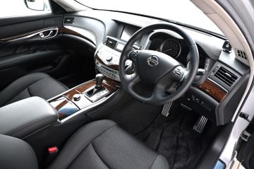 Nissan Fuga 3,7 GT Type S – Bild 12