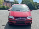 Volkswagen Sharan 1.9TDI Basis - Volkswagen Sharan mit Diesel-Antrieb: Kleinbus, 1.9