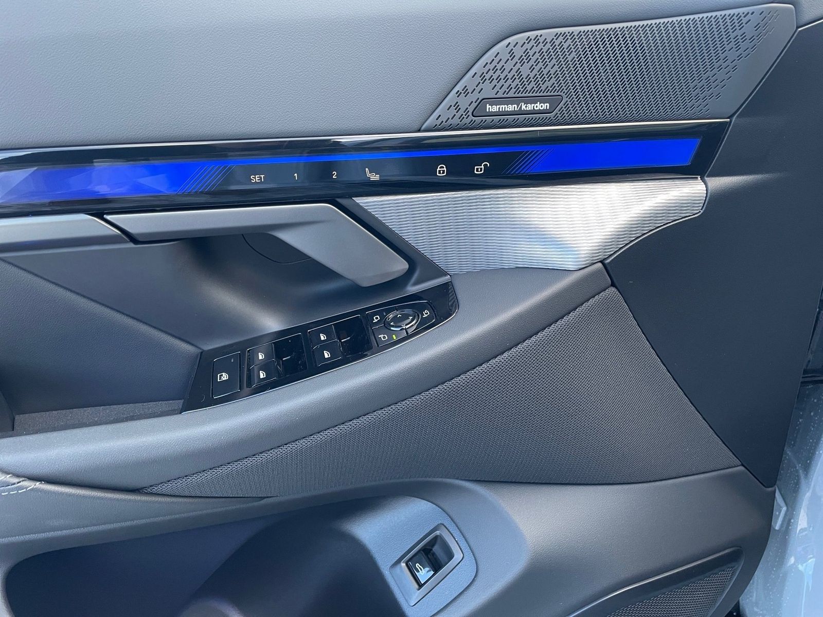 BMW i5 xDrive40 Tou Top ausgestattet -32% Nachlass foto 12