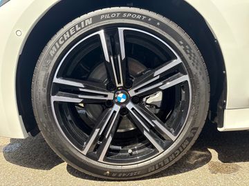 BMW 320d xDrive Touring M Sportpaket DAB LED Shz