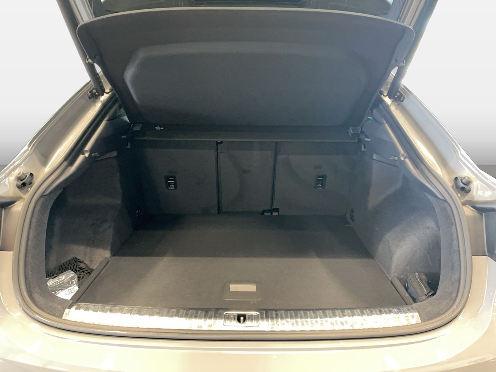 Audi RSQ3 - Bild 11
