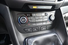 FORD Tourneo Connect 1.0 EcoBoost PDC Sitzhz.