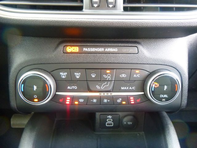 Fahrzeugabbildung Ford Kuga Plug-In Hybrid Cool & Connect