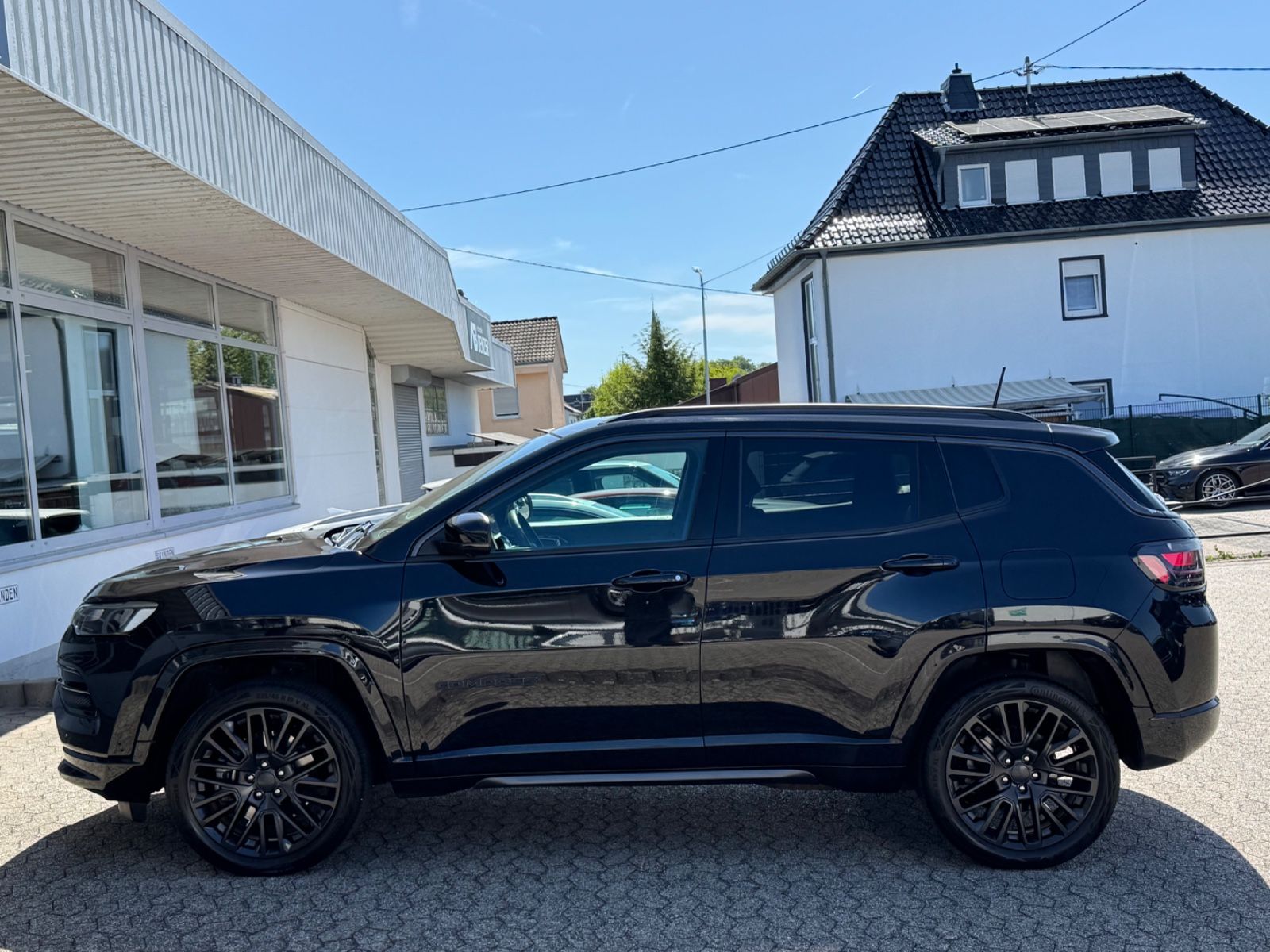 Fahrzeugabbildung Jeep Compass S Plug-In Hybrid 4WD/360°Cam/Leder/Pano/
