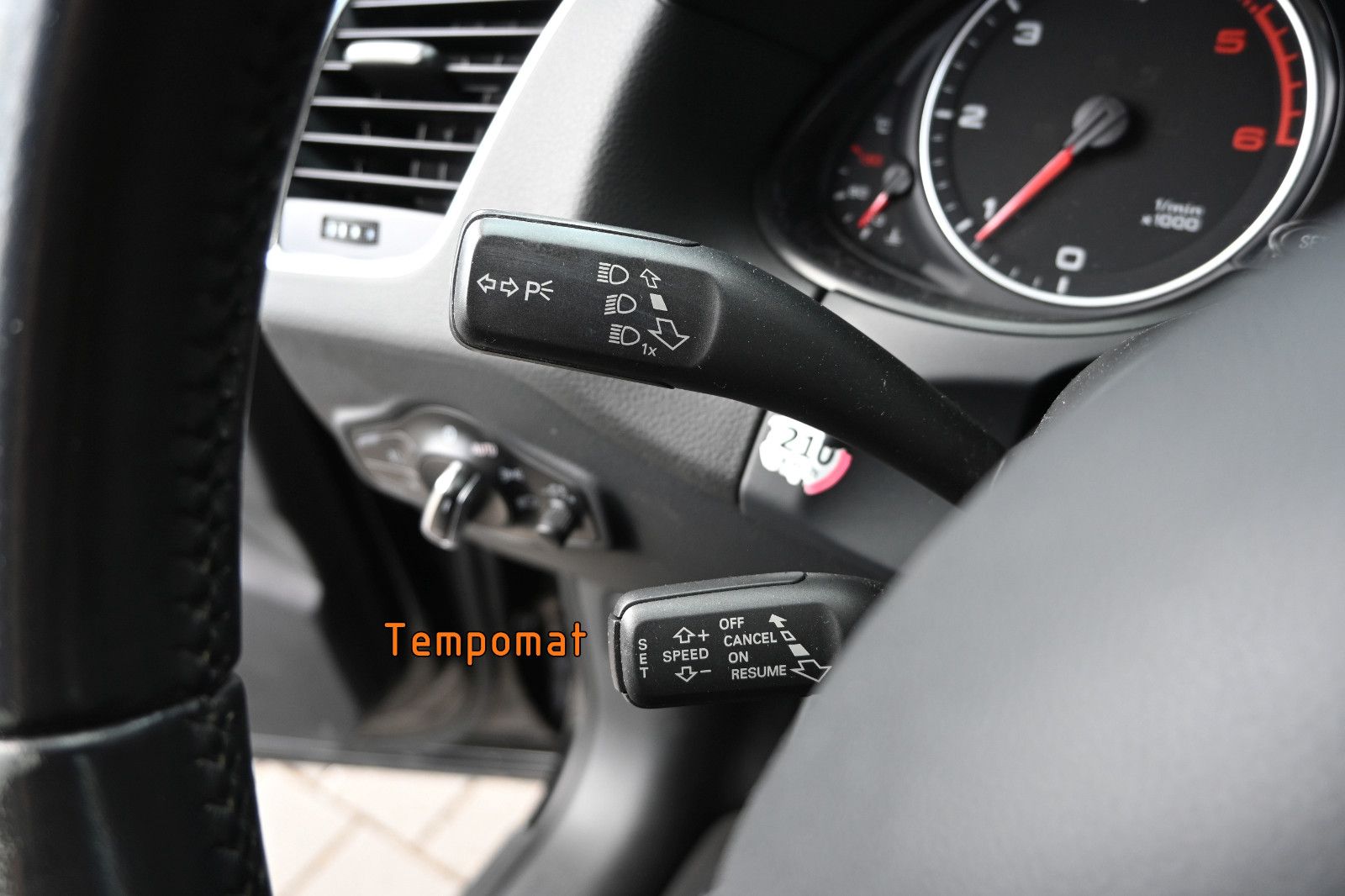 Fahrzeugabbildung Audi Q5 2.0 TDI quattro 6-Gang °STANDHEIZUNG°XENON°