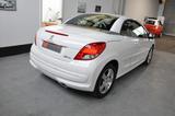 Peugeot 207 CC Premium 120 - Peugeot 207 Premium mit Benzin-Antrieb
