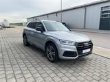Audi Q5 40 TDI S tronic quattro sport sport - Audi Q5: Silber