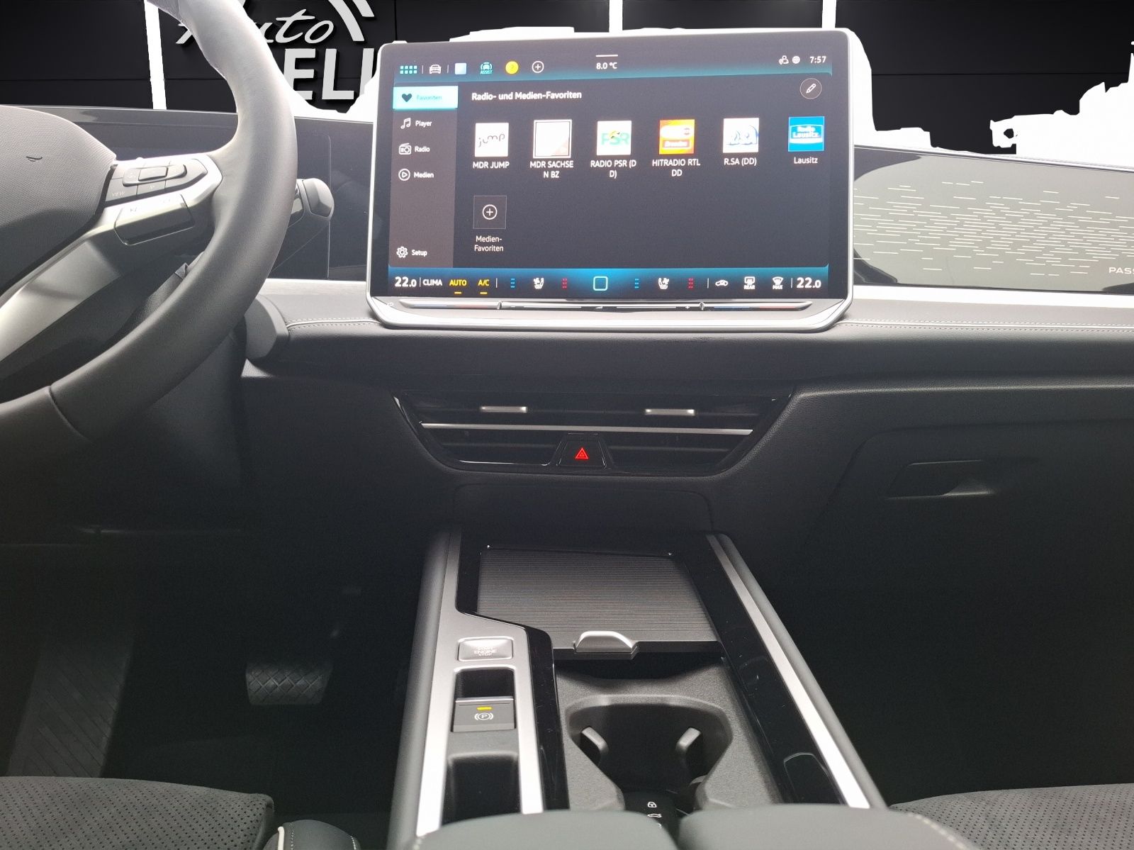 Fahrzeugabbildung Volkswagen Passat Variant TDI Elegance DSG Matrix AHK Navi