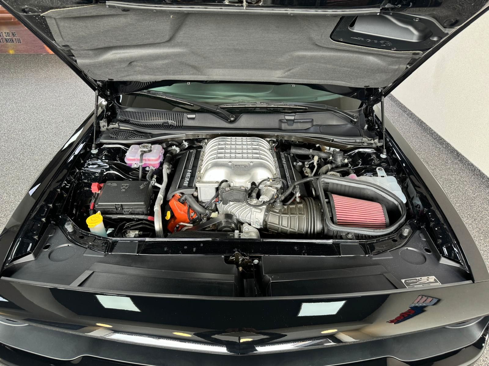 Fahrzeugabbildung Dodge CHALLENGER HELLCAT JAILBREAK -LAST CALL-CARBONE