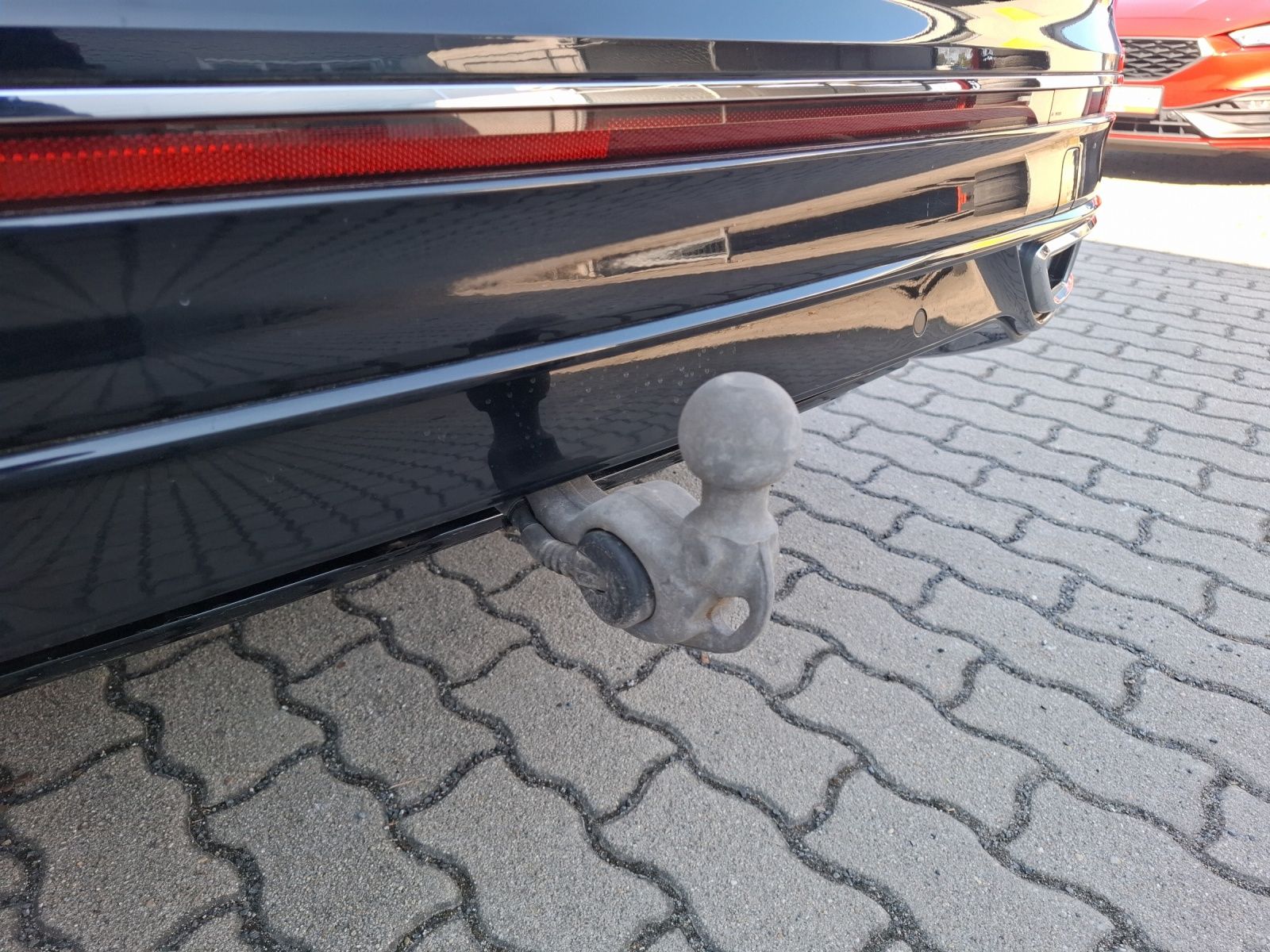 Fahrzeugabbildung Volkswagen Tiguan Allspace TDI R-Line DSG 4M Matrix AHK Nav