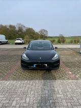 Tesla Model 3 Long-Range Dual Motor AWD (Launch Ve... - Tesla Model 3 in Düsseldorf