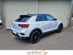 Fahrzeugabbildung Volkswagen T-Roc 1.5 TSI Sport Navi Leder SiHz PDC ACC AHK