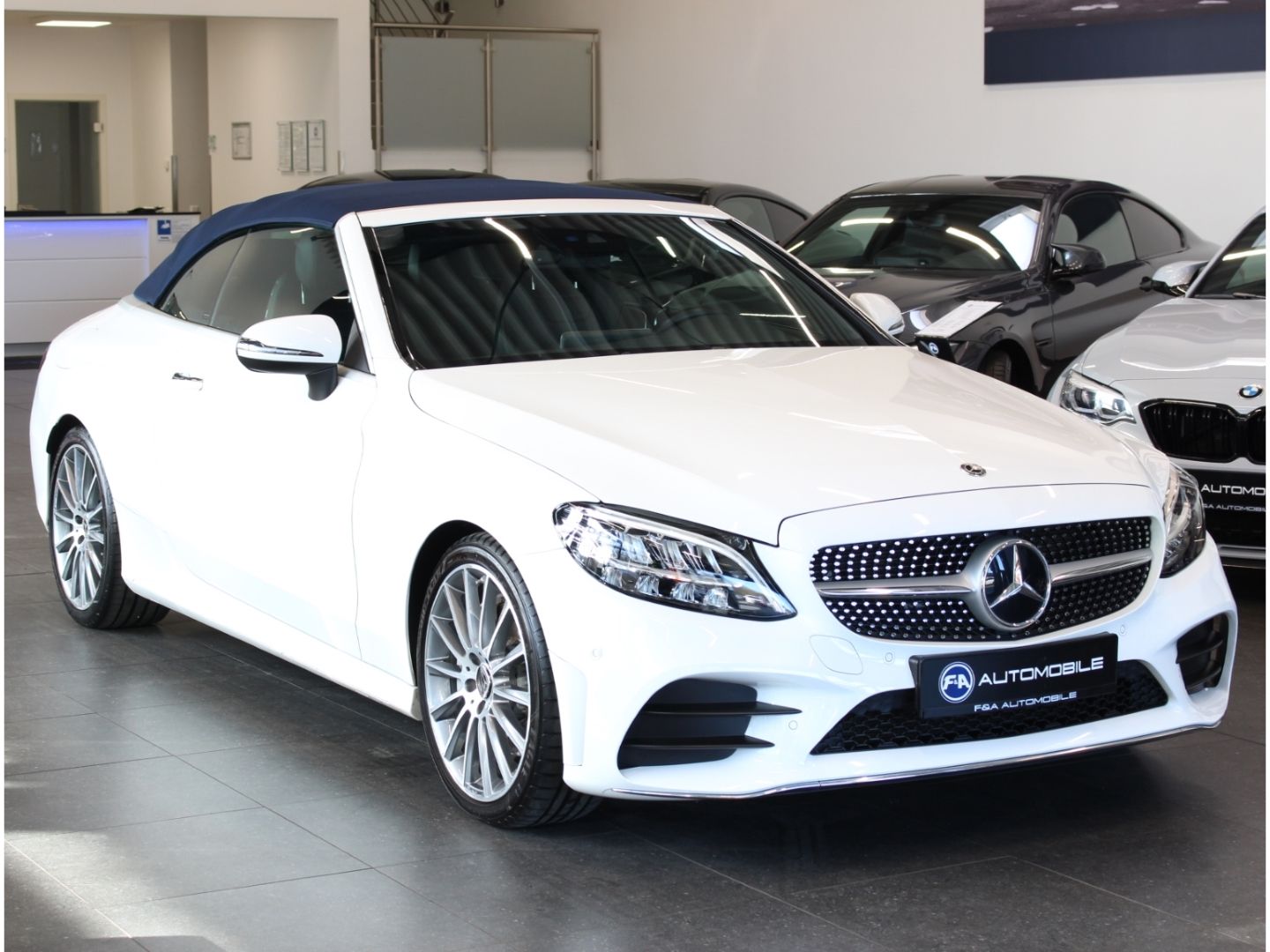 Fahrzeugabbildung Mercedes-Benz C 400 Cabrio 4Matic AMG Line Kamera*LED*Digital