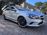 Mercedes-Benz CLA 200 DCT LED NAVI CAM LEDER AHK TEMP. KEYLESS - Mercedes-Benz CLA 200 Shooting Brake mit Anhängerkupplung