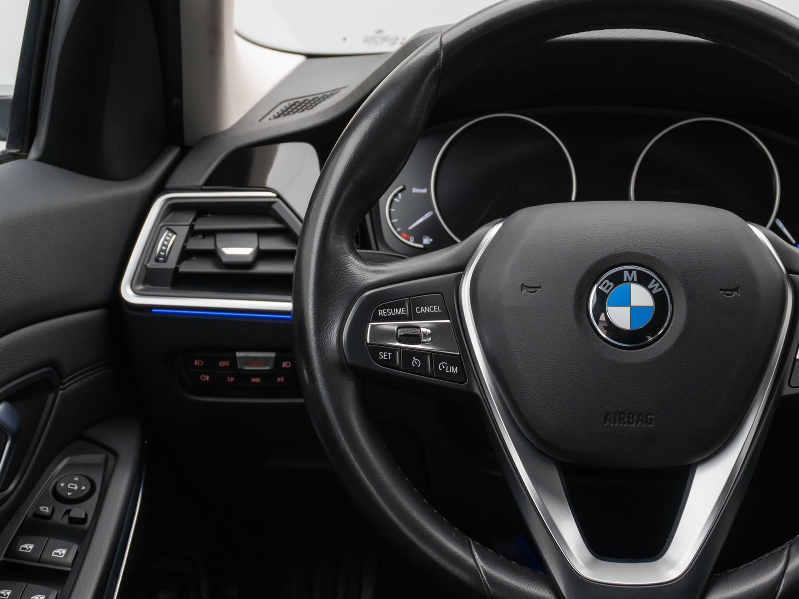 Fahrzeugabbildung BMW 320d Sport Line LED PDC Geschwindigk Indivibual
