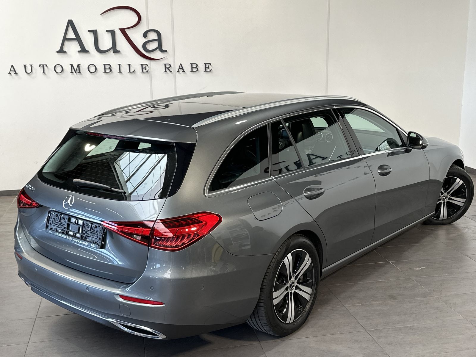 Fahrzeugabbildung Mercedes-Benz C 220d T Avantgarde NAV+LED+360°+CARPLAY+VC+DAB