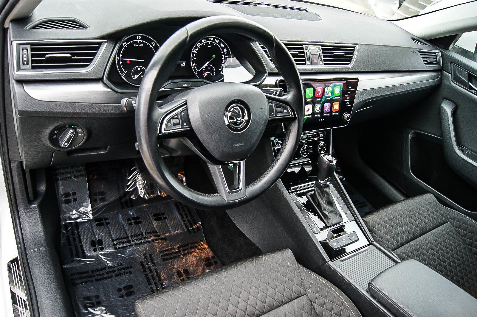 Fahrzeugabbildung SKODA Superb Combi 20TDI Style DSG NAVI AMUNDSEN XENON