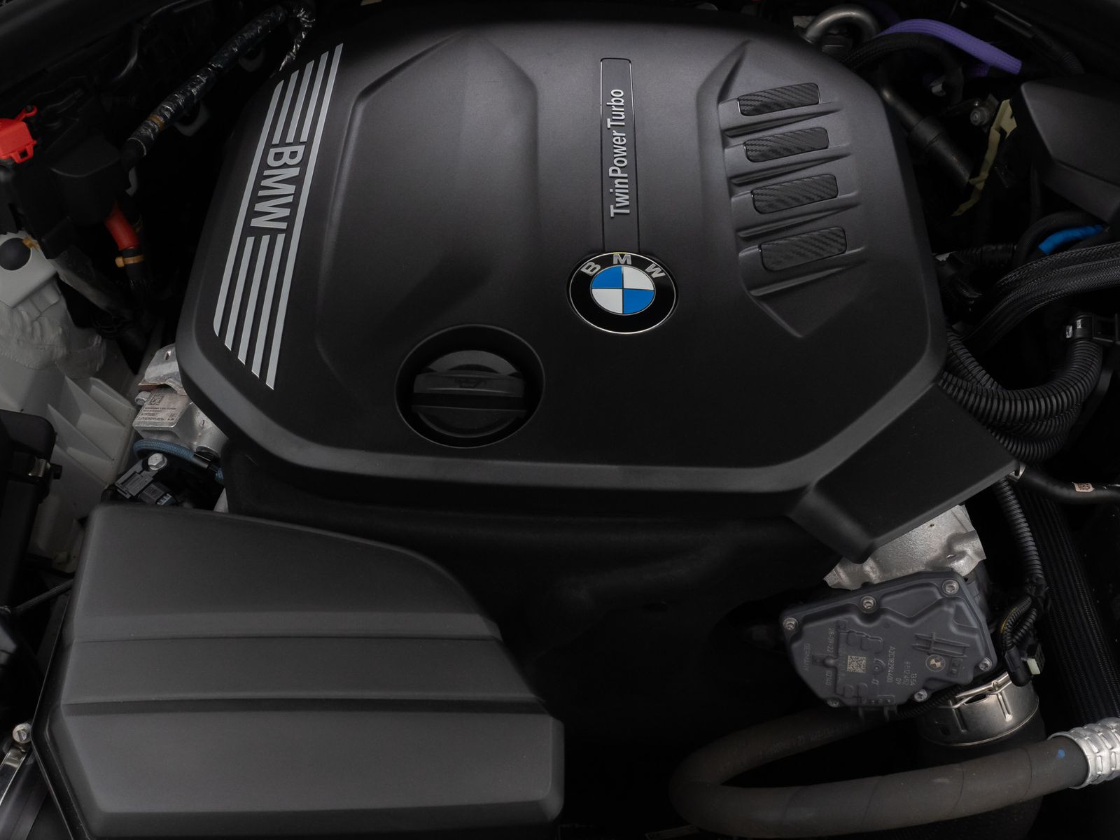 Fahrzeugabbildung BMW 320d M Sport DAB Kamera Alarm AHK Panorama 19"