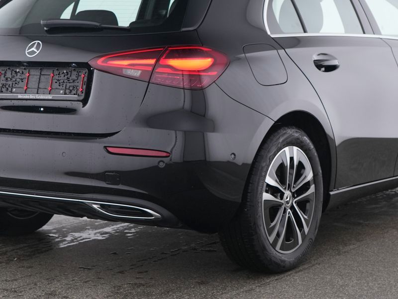 Fahrzeugabbildung Mercedes-Benz A 250 e PROGRESSIVE+STNDHZ+AHK+11KW+LHZ+LED+KAM