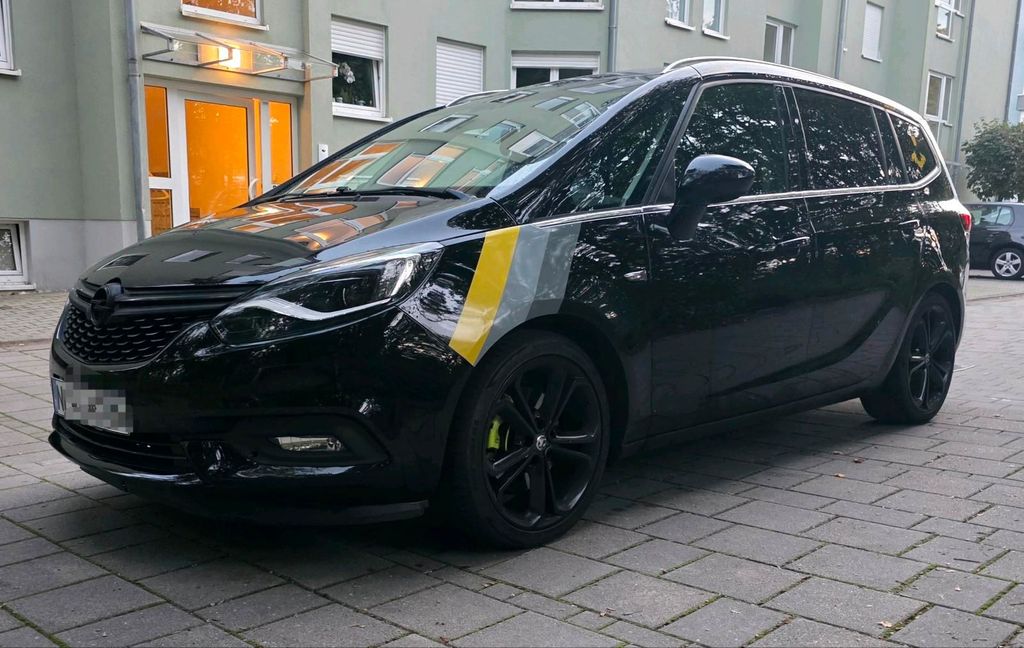 Image of Opel Zafira Tourer