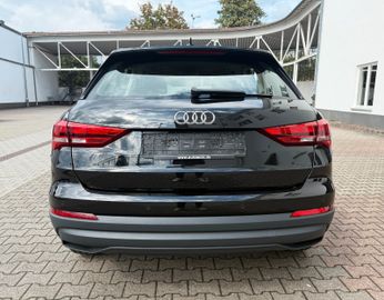 Audi Q3 - 4