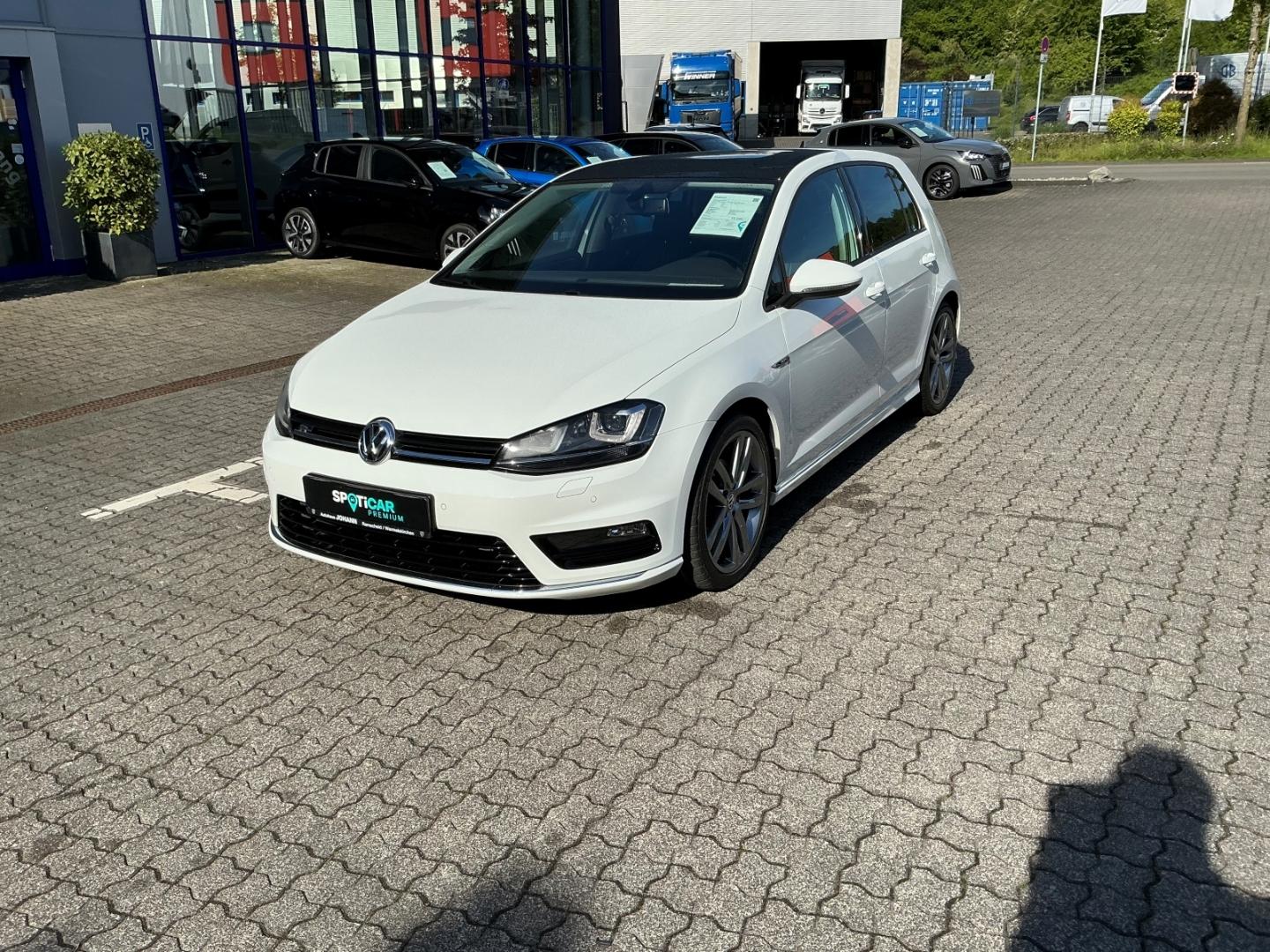 Volkswagen Golf VII R-Line 1.4 TSI BMT 5türig *33.100km*