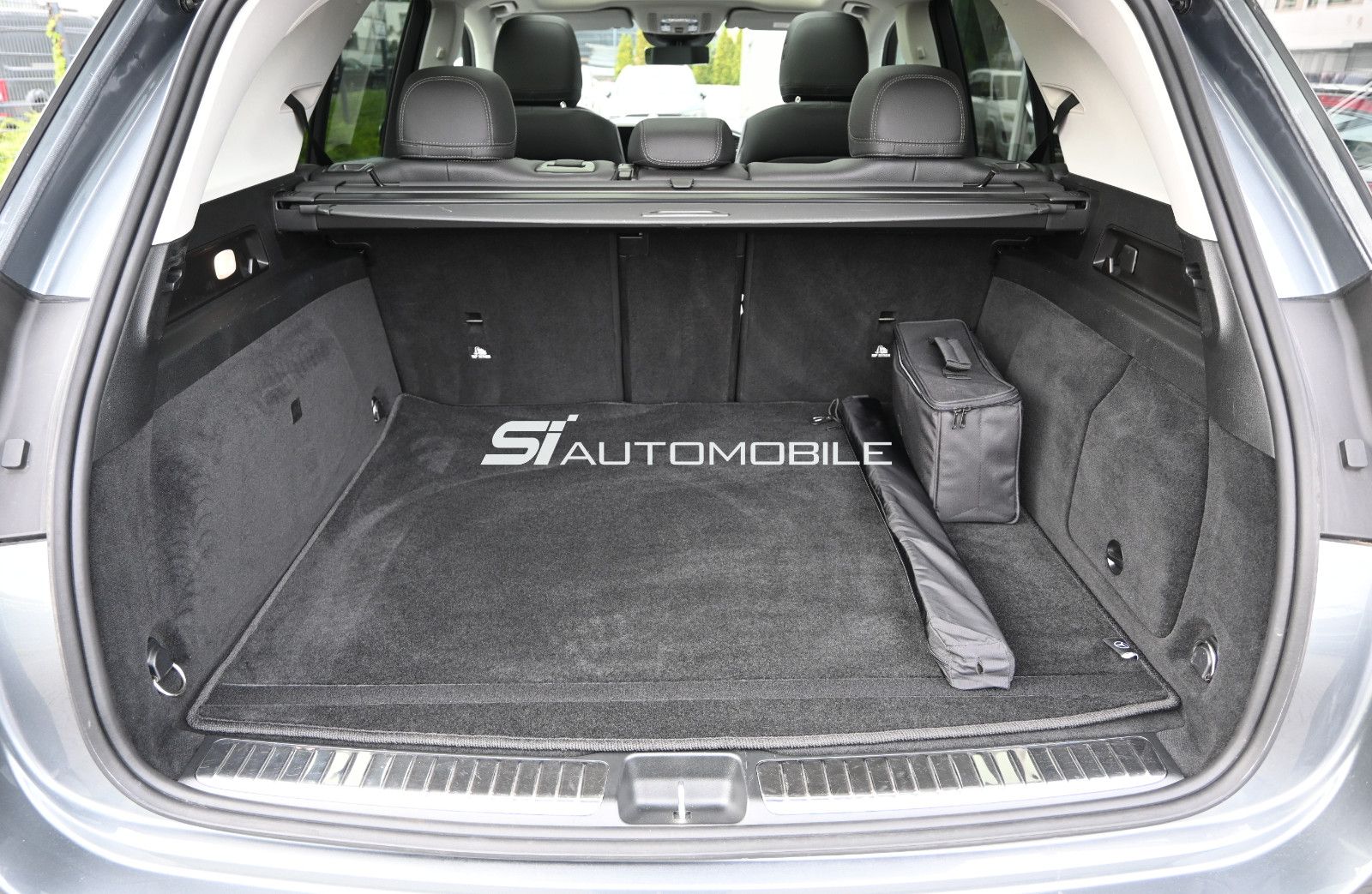 Fahrzeugabbildung Mercedes-Benz GLE 350 de 4MAT. AMG + NIGHT °ACC°AHK°PANO°HUD°
