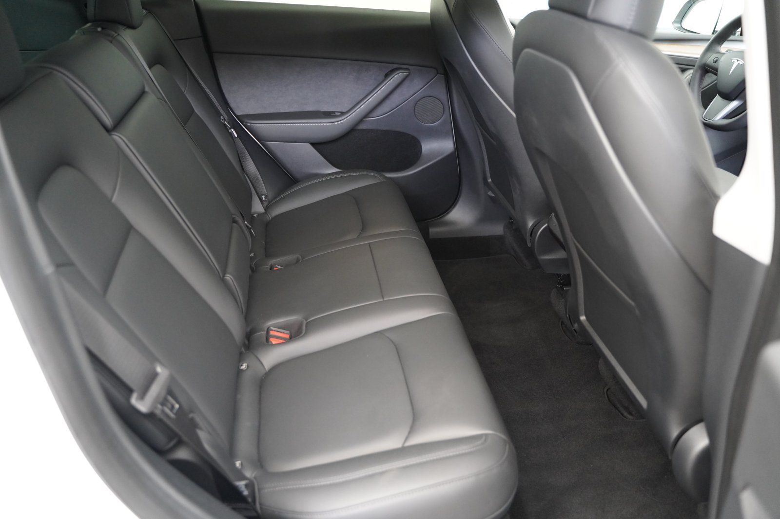 Tesla Model Y Standard Range RWD 20-Zoll AHK foto 16