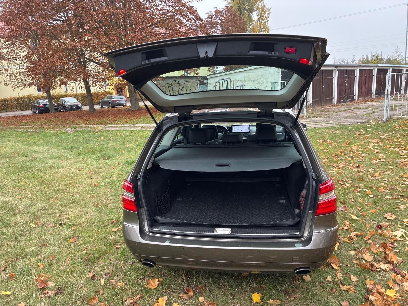 Mercedes-Benz 350 2010 — photo 8