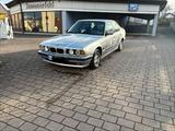 BMW e34 525 iA - BMW 5 Series: E34