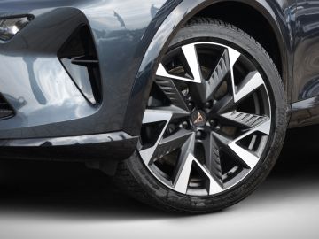 Cupra Formentor VZ 2.0 TSI 4Drive DSG AHK Sennheiser M
