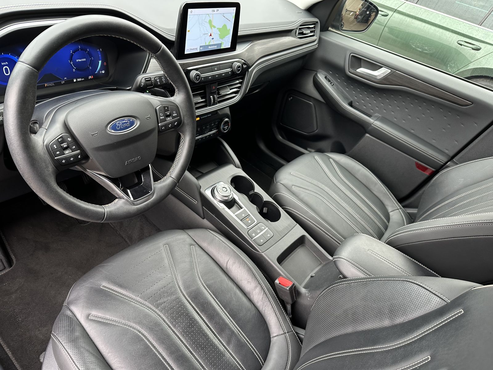 Fahrzeugabbildung Ford Kuga 2.0 EB 4x4 Vignale NAV+LED+AHK+VCOCK+HEADUP